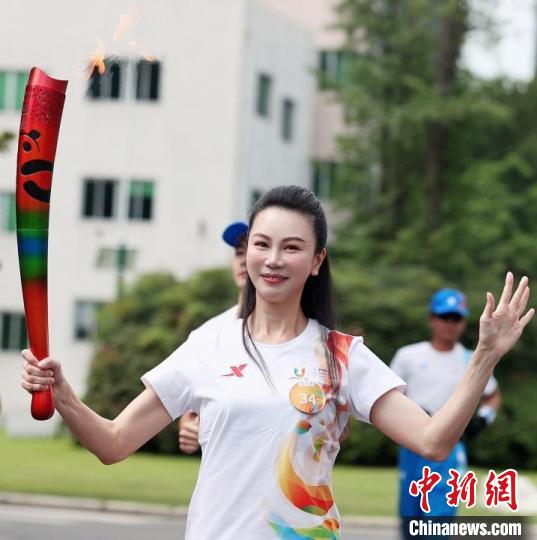 成都大运会火炬传递圆满收官 港澳侨人士共襄盛