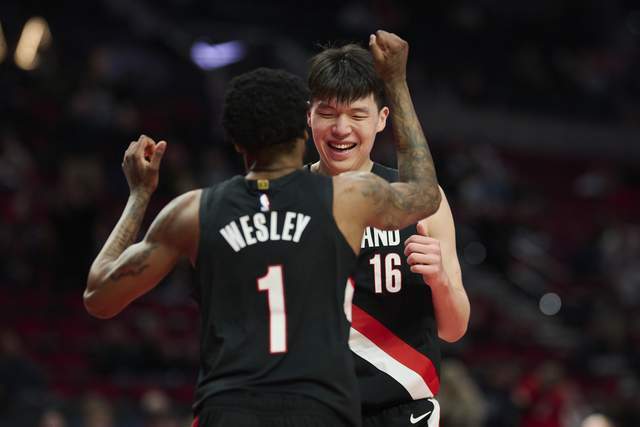 开拓者大胜篮网35分 杨瀚森数据领跑全队引关注