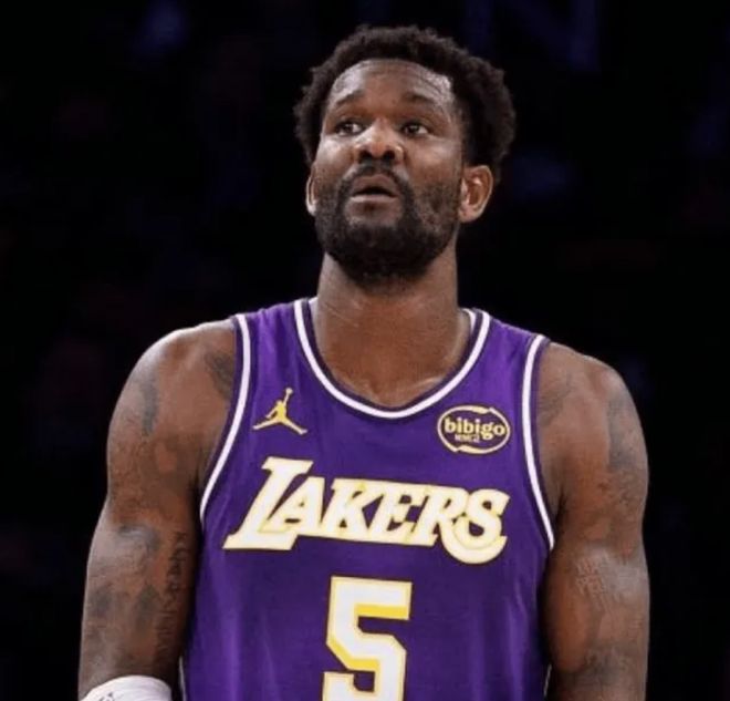 湖人加时险胜掘金 里弗斯绝平东契奇绝杀