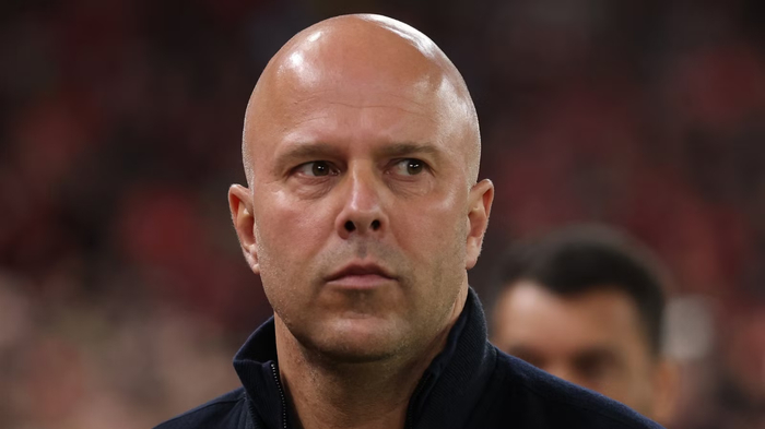 利物浦换帅风波迎来关键转折：阿隆索愿接任