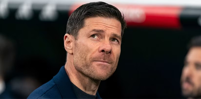 利物浦换帅风波迎来关键转折：阿隆索愿接任