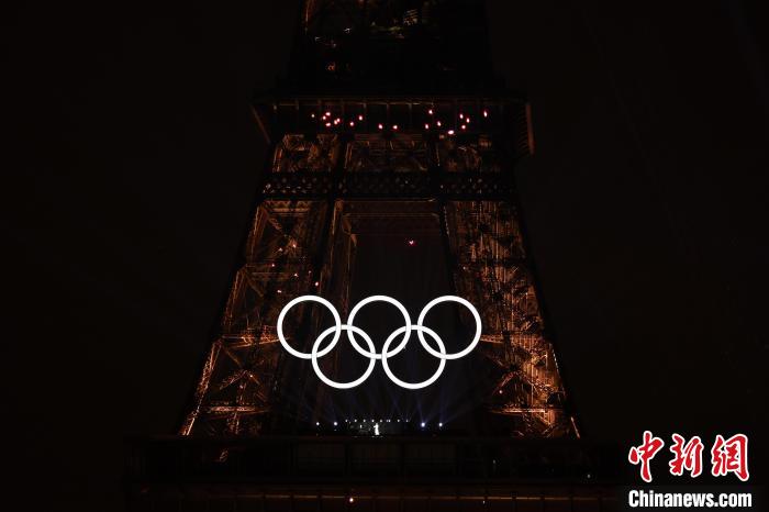 百年巴黎奥运开幕式：塞纳河上的流动盛宴