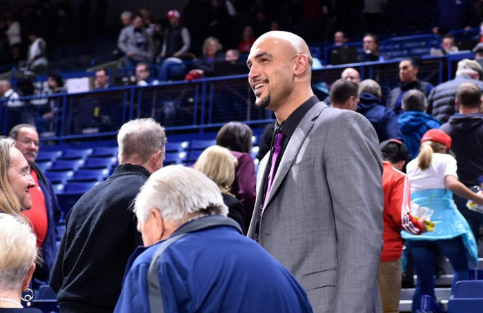 萨克雷：湖人黑暗时期的精神支柱与球迷心中的