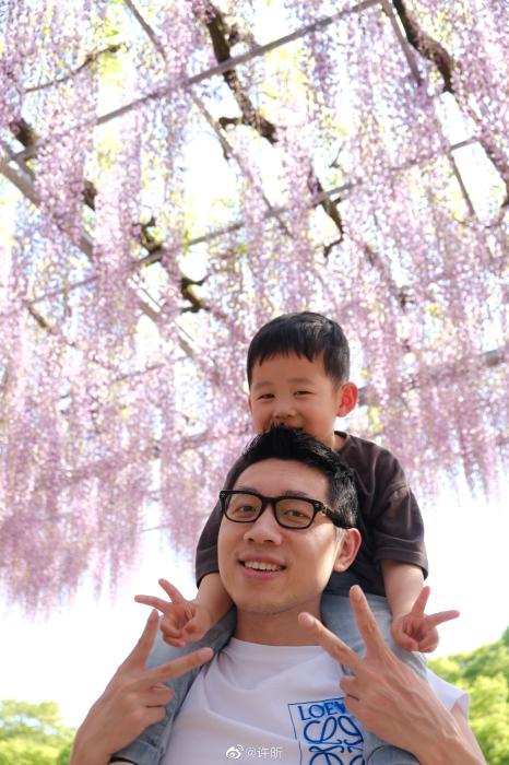 许昕转型家庭生活：从赛场到育儿的双重角色