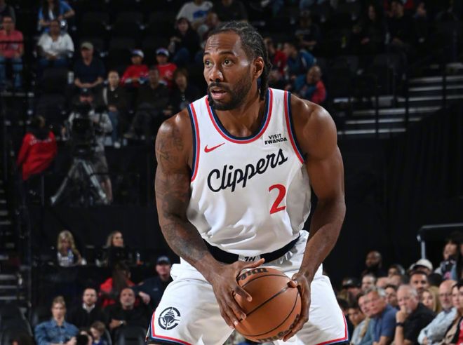 莱昂纳德砍34分率队大胜独行侠，快船送勇士锁定